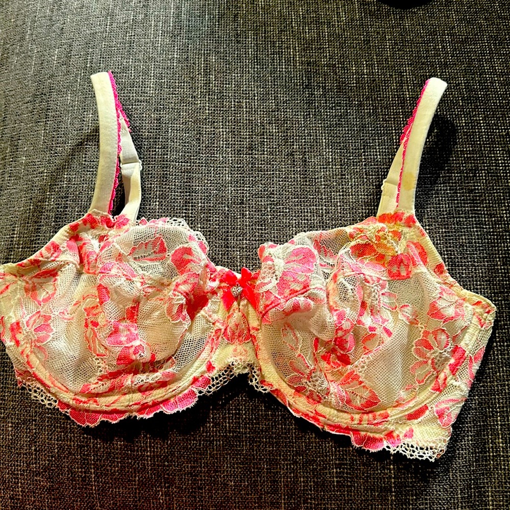 Victoria’s Secret bra